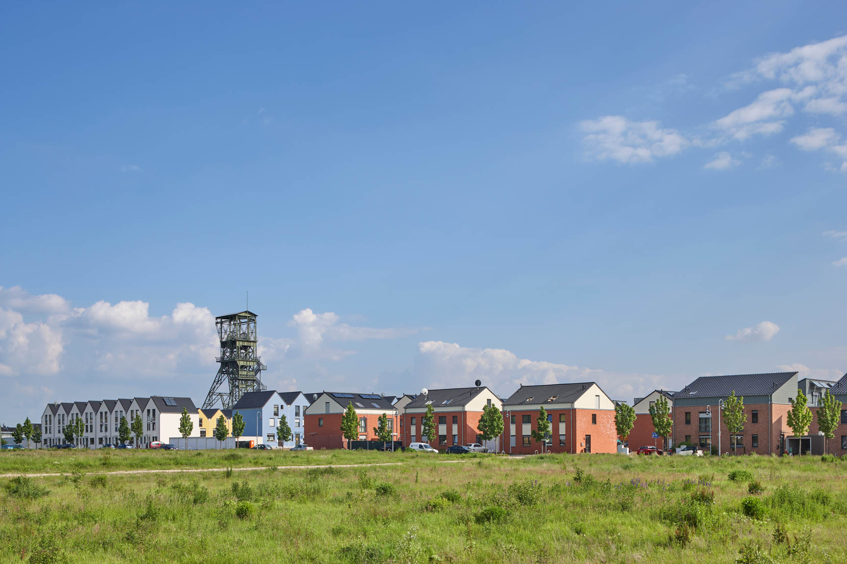 Neubaugebiet auf dem Land.