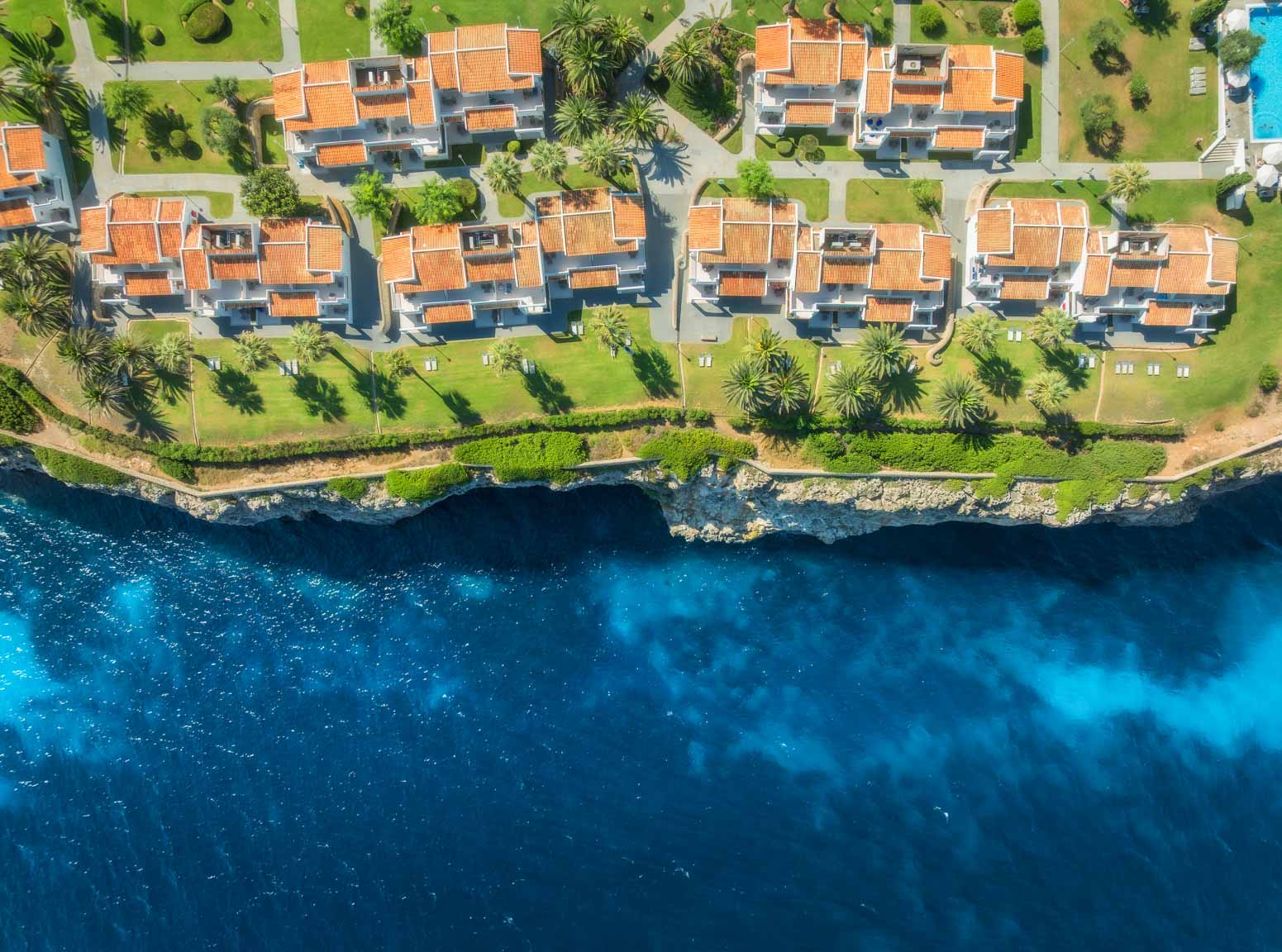 Immobilien an der Küste von Mallorca aus der Vogelperspektive