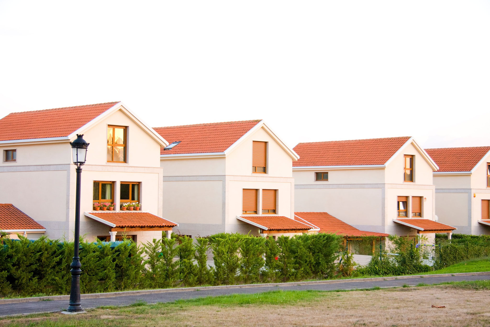 Spanische H&auml;user in einer Urbanisation.